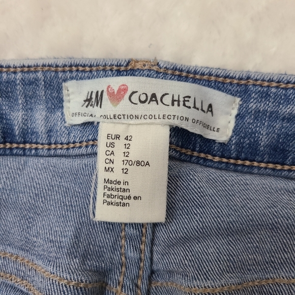 H&M x Coachella distressed straight leg raw hem lightwash button-fly jeans,Sz 12 - Picture 11 of 14